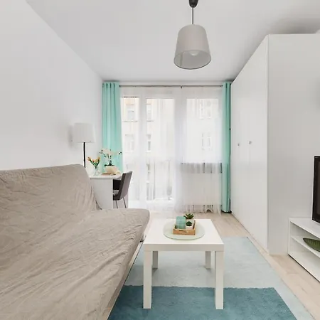 Charming Family In By Renters * فروتسواف