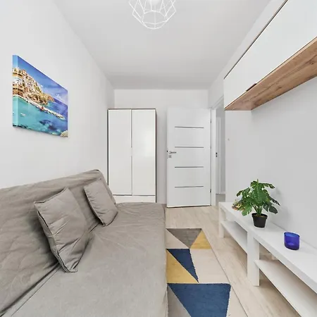 Charming Family In By Renters